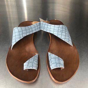 Cydwoq sandals, light blue gator leather size 37.